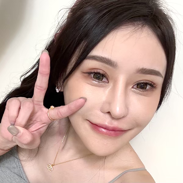 Lisa生活照
