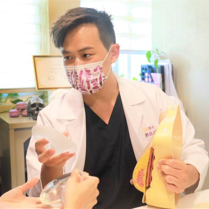 30歲女乳癌切除單側乳房靠重建拾信心 醫師:仍需定期追蹤│整形外科劉昌杰醫師