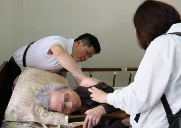 【公益活動】病床上的期盼 情牽人醫心